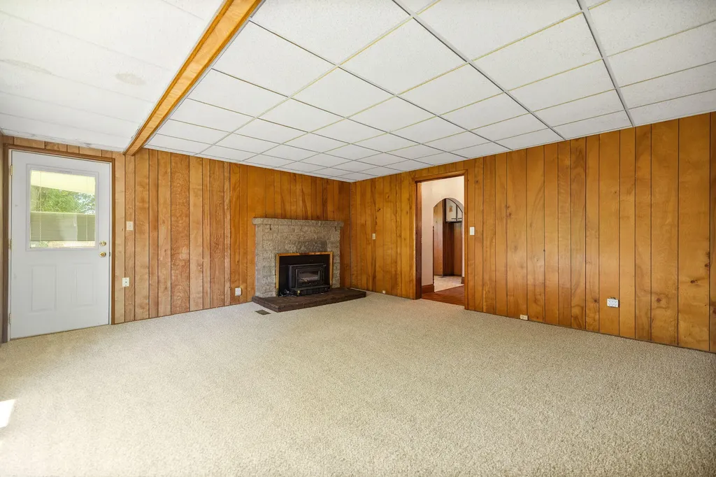 285 W Main Street Mt Vernon KY 40456