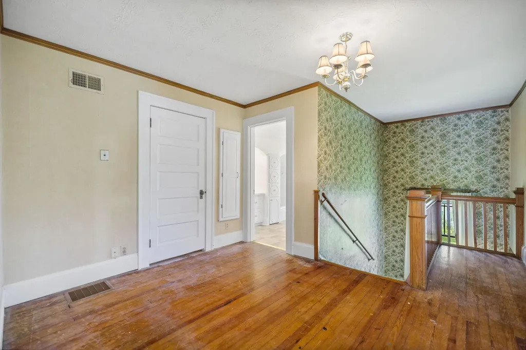 285 W Main Street Mt Vernon KY 40456