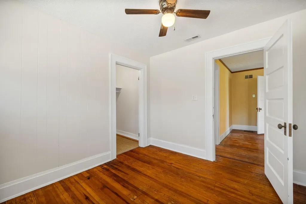 285 W Main Street Mt Vernon KY 40456