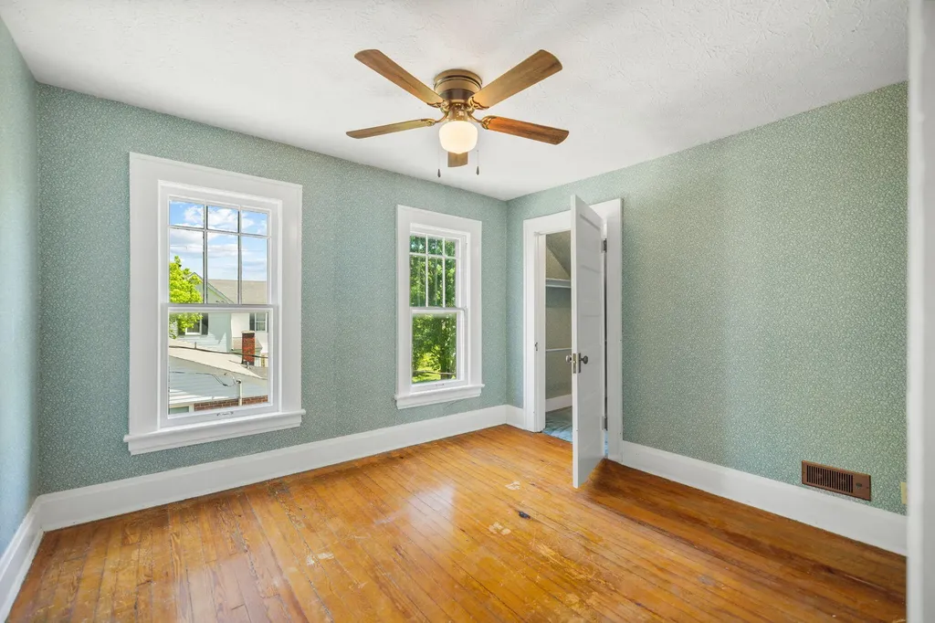 285 W Main Street Mt Vernon KY 40456