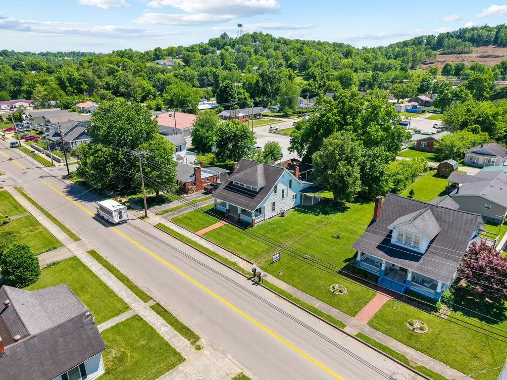285 W Main Street Mt Vernon KY 40456