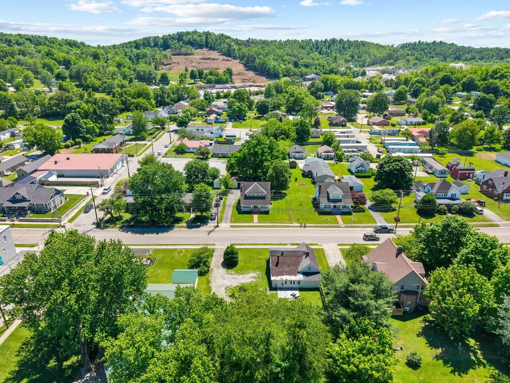 285 W Main Street Mt Vernon KY 40456