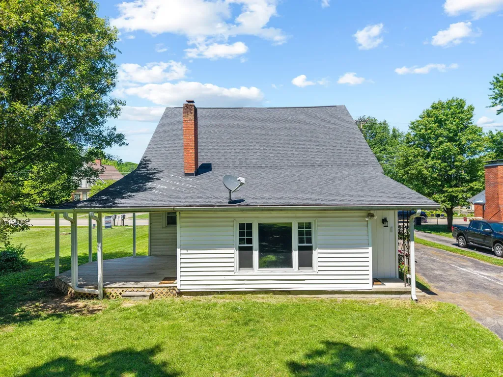 285 W Main Street Mt Vernon KY 40456