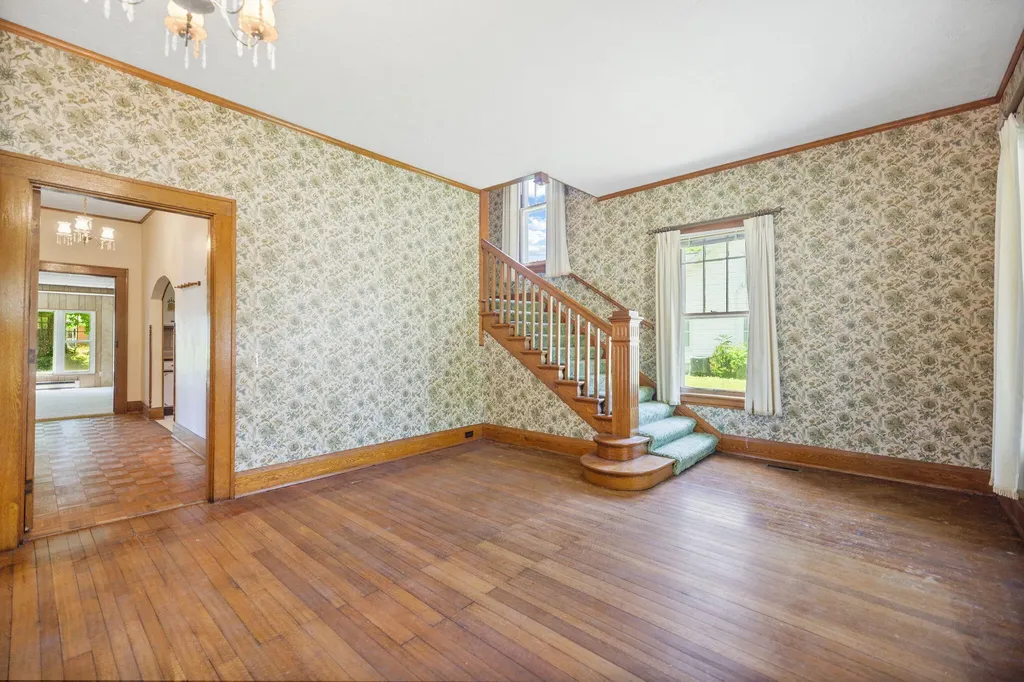 285 W Main Street Mt Vernon KY 40456