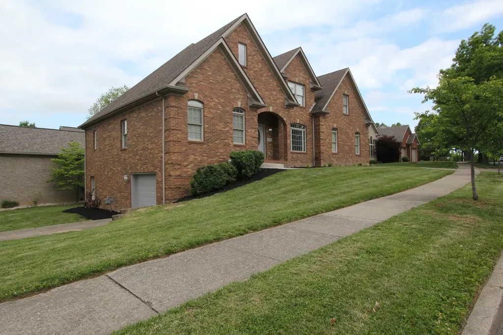 2465 Astarita Way Lexington KY 40509