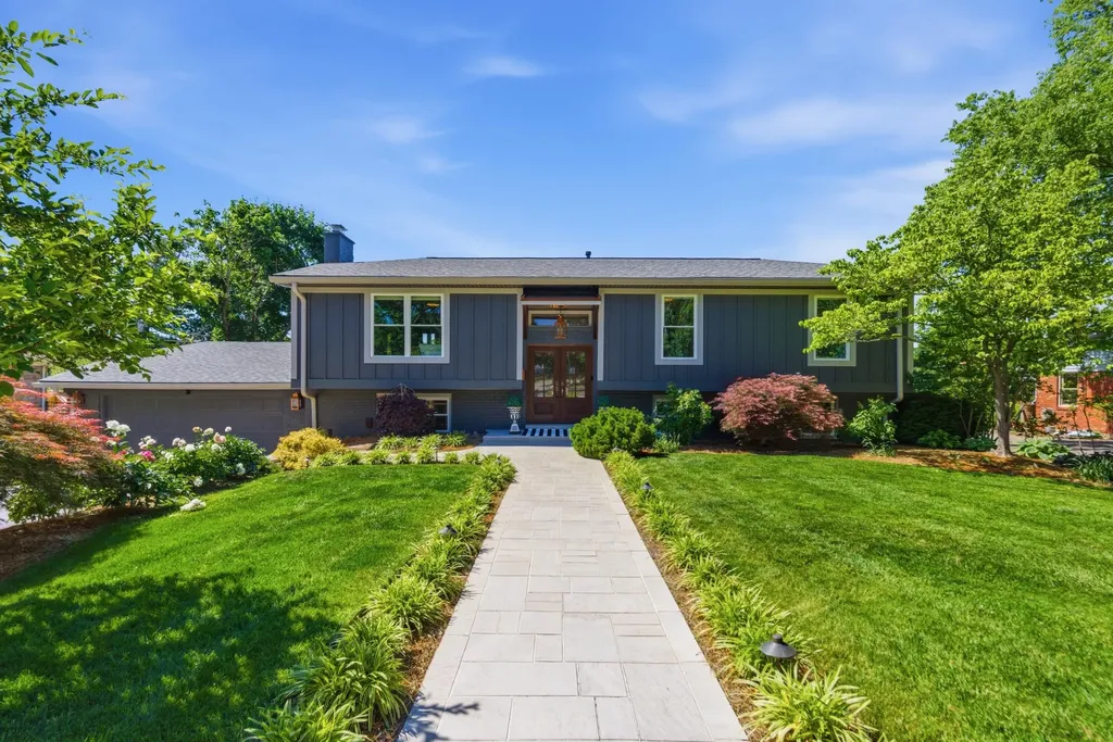 2938 Montavesta Road Lexington KY 40502