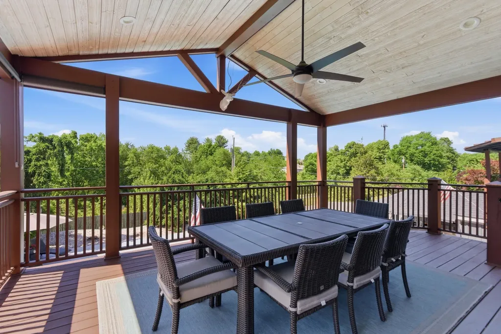 2938 Montavesta Road Lexington KY 40502