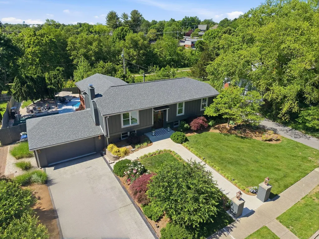 2938 Montavesta Road Lexington KY 40502