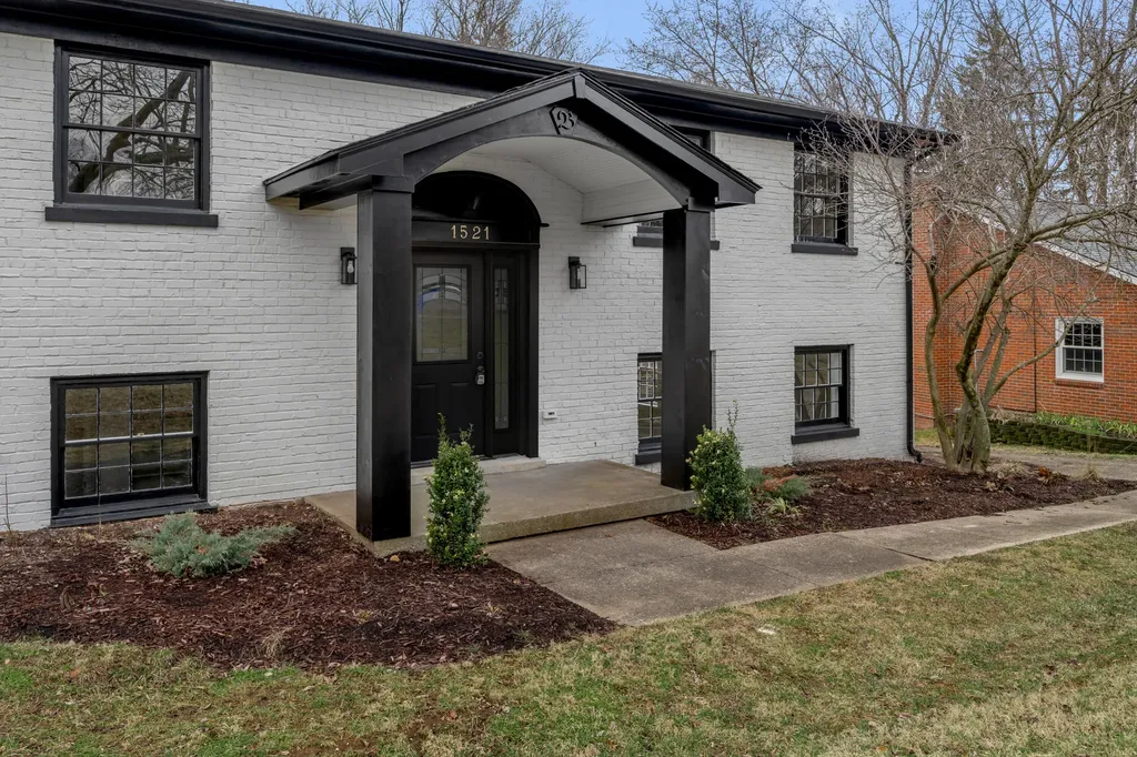 1521 Pine Meadow Road Lexington KY 40504