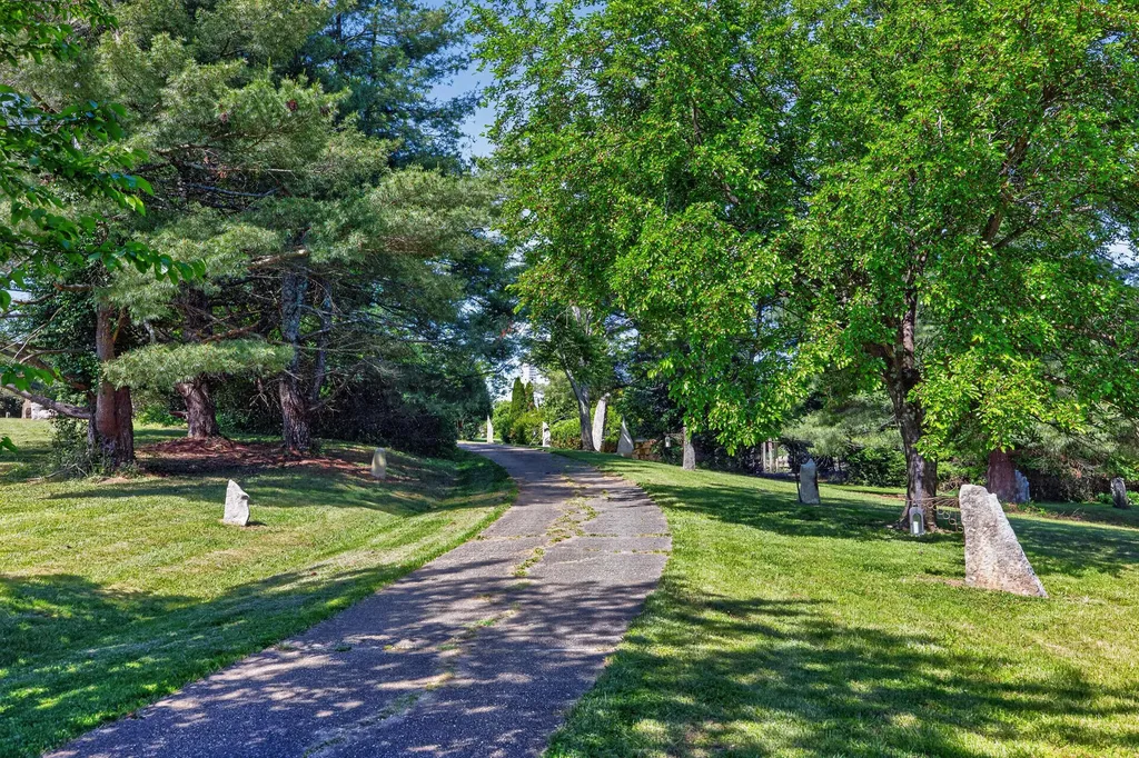 4351 Lexington Road Harrodsburg KY 40330