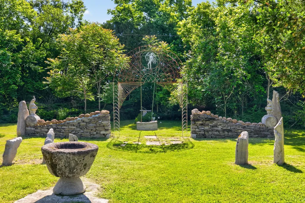 4351 Lexington Road Harrodsburg KY 40330