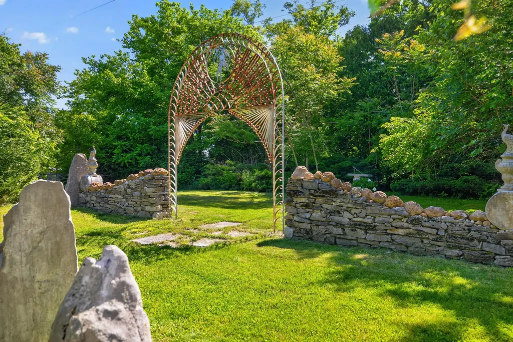 4351 Lexington Road Harrodsburg KY 40330