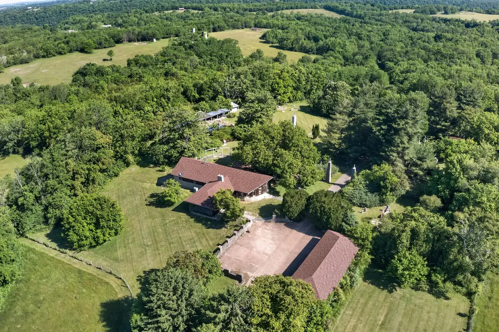 4351 Lexington Road Harrodsburg KY 40330