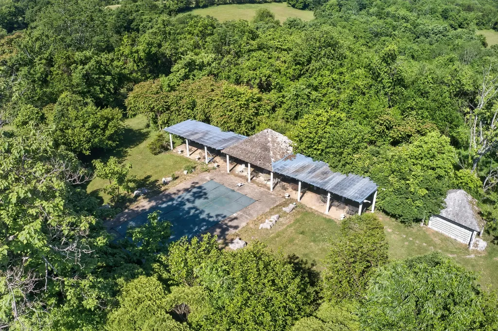 4351 Lexington Road Harrodsburg KY 40330