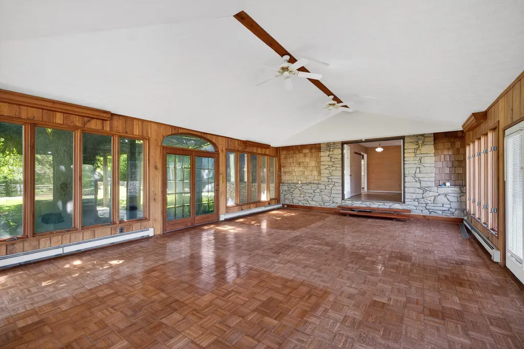 4351 Lexington Road Harrodsburg KY 40330