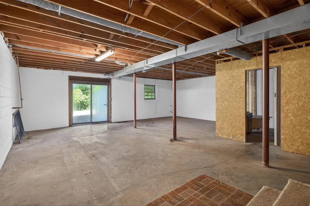 4351 Lexington Road Harrodsburg KY 40330