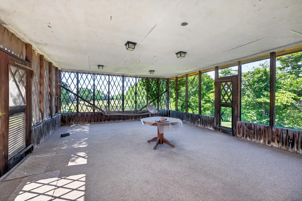 4351 Lexington Road Harrodsburg KY 40330