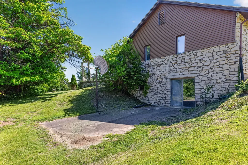 4351 Lexington Road Harrodsburg KY 40330