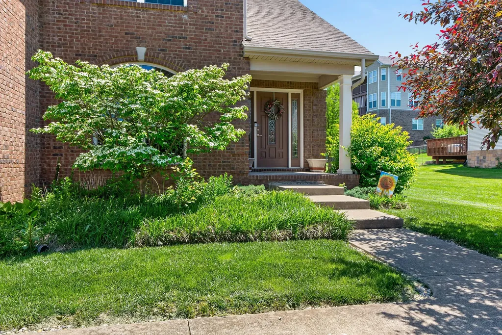 4625 Windstar Way Lexington KY 40515