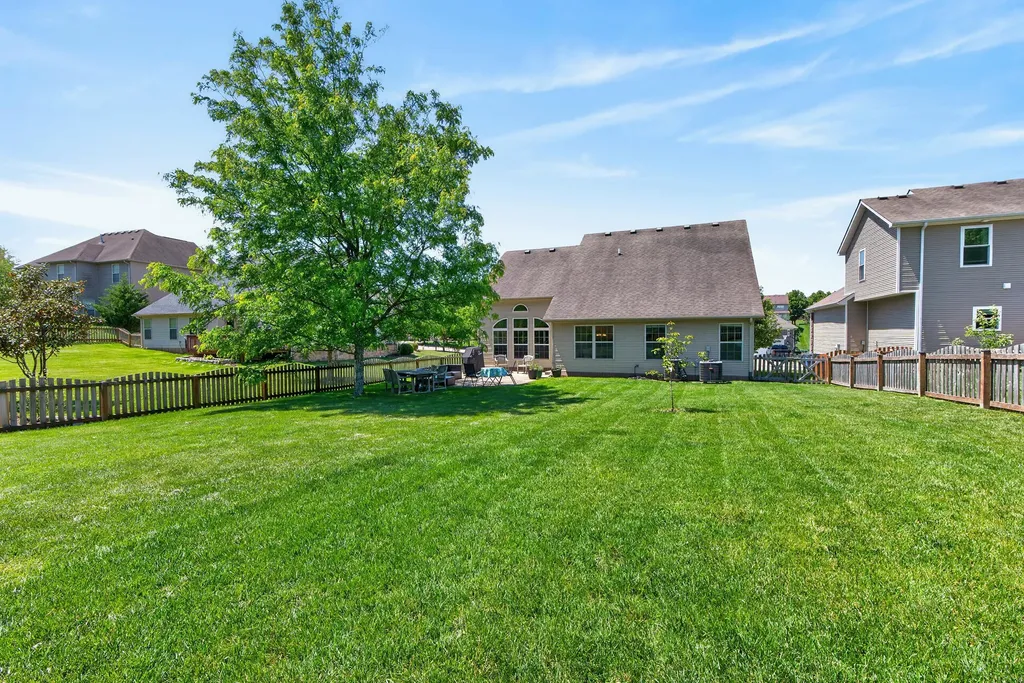 4625 Windstar Way Lexington KY 40515
