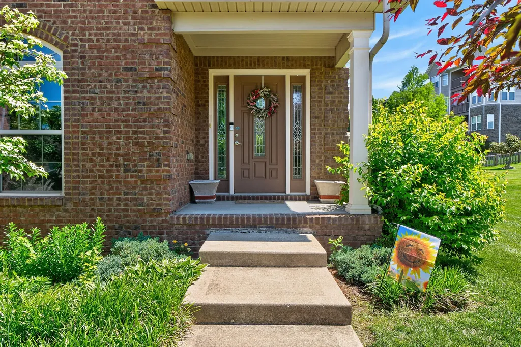 4625 Windstar Way Lexington KY 40515