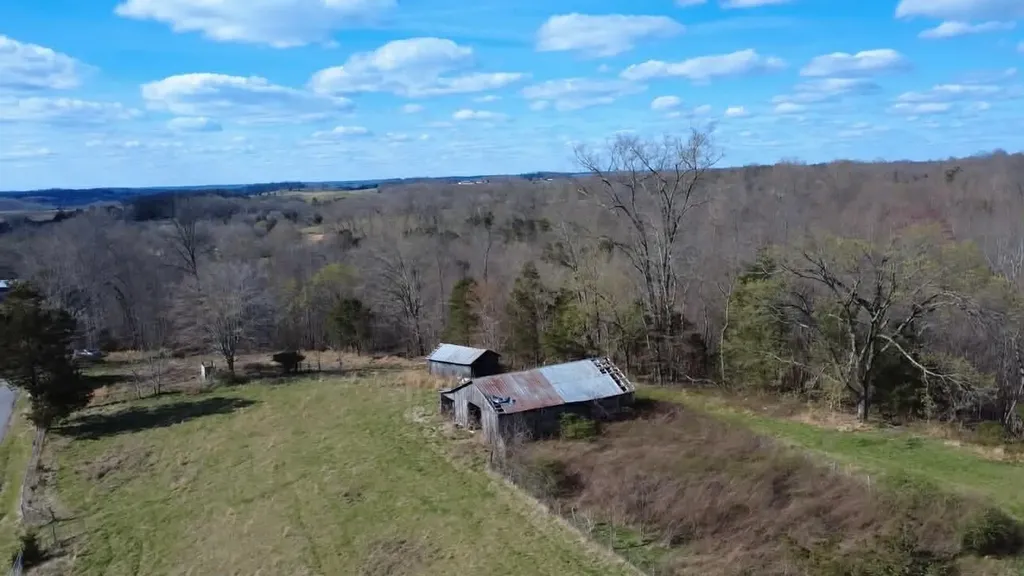 1702 Ky-619 Russell Springs KY 42642