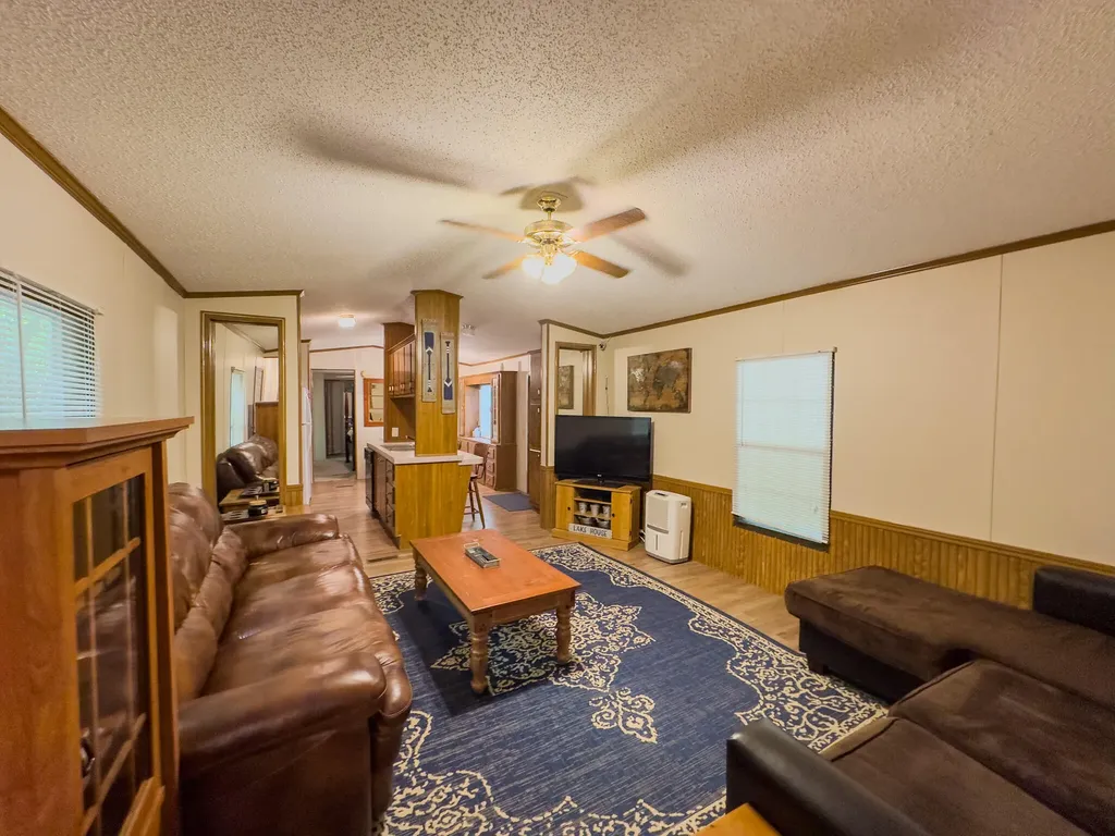 432 N Lake Drive Burnside KY 42519