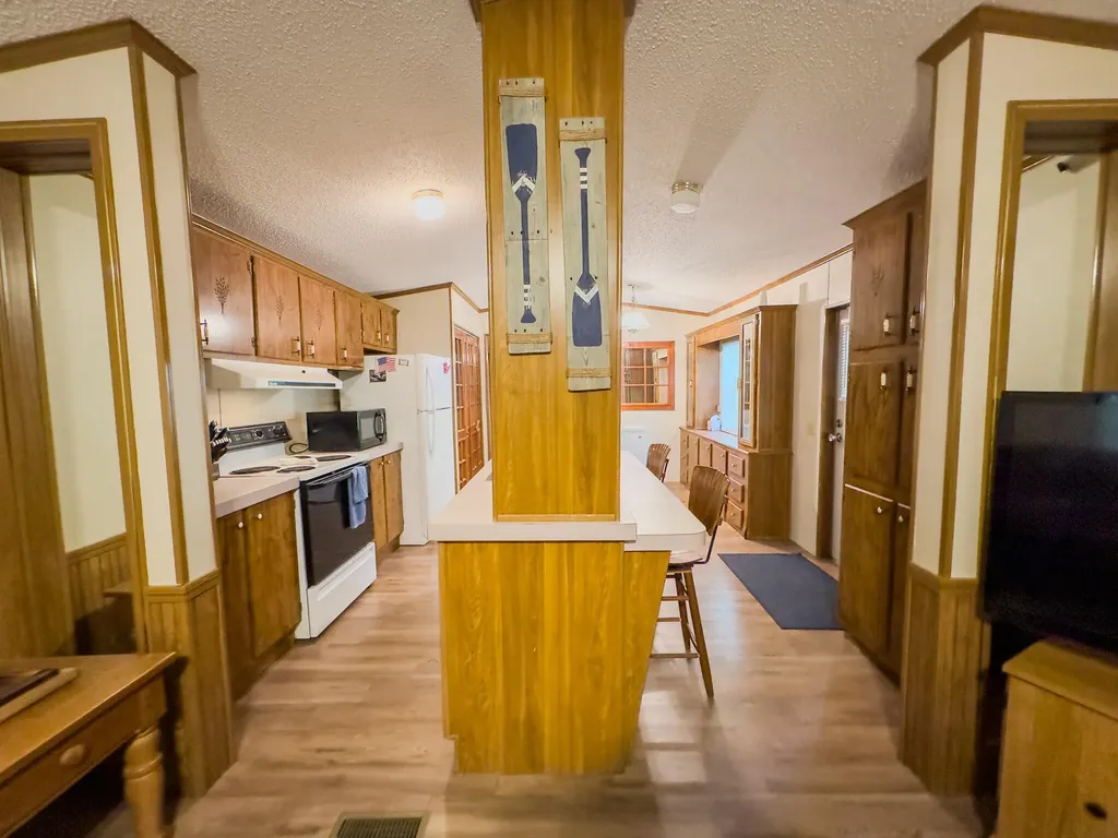 432 N Lake Drive Burnside KY 42519