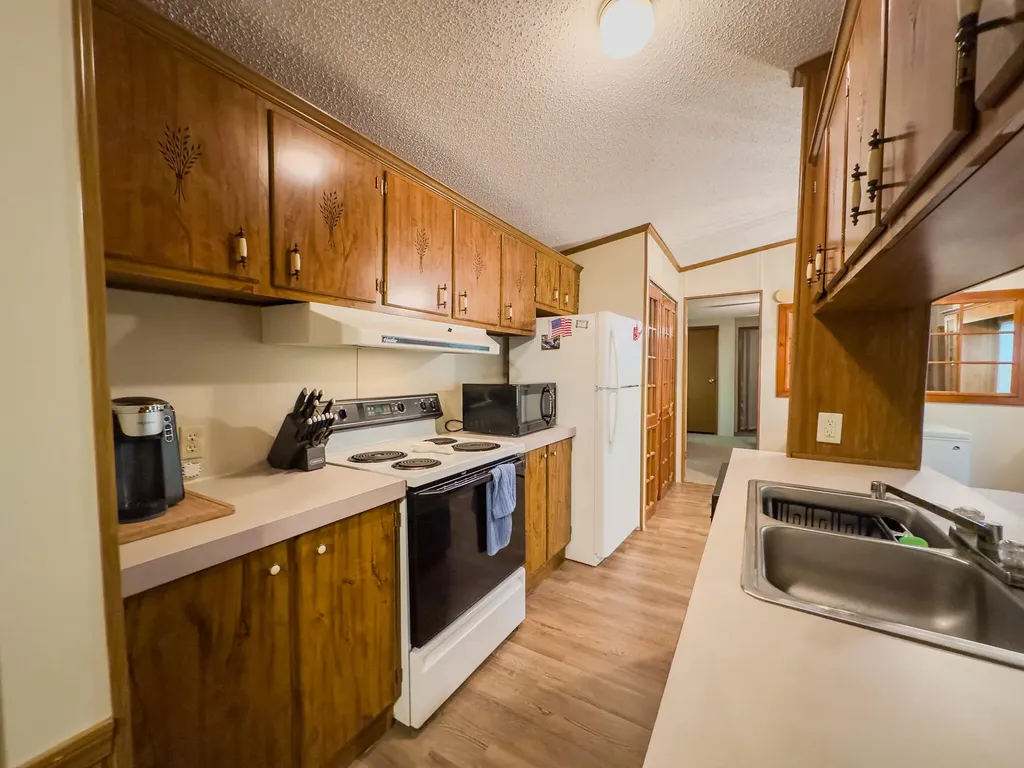 432 N Lake Drive Burnside KY 42519