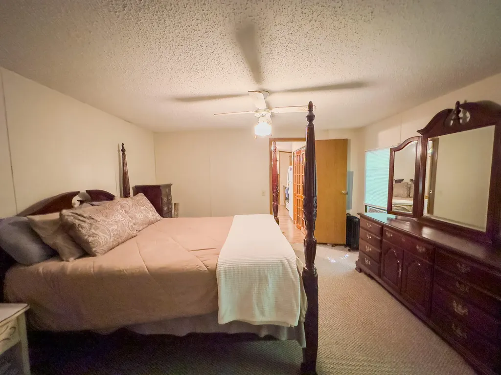 432 N Lake Drive Burnside KY 42519