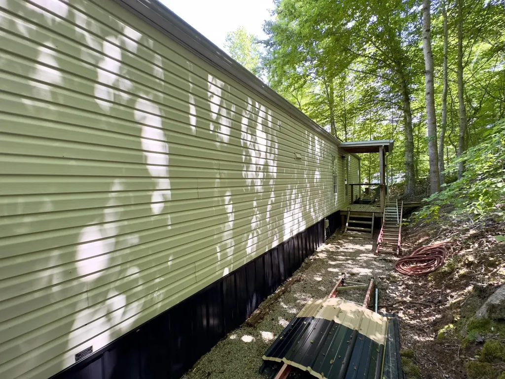 432 N Lake Drive Burnside KY 42519