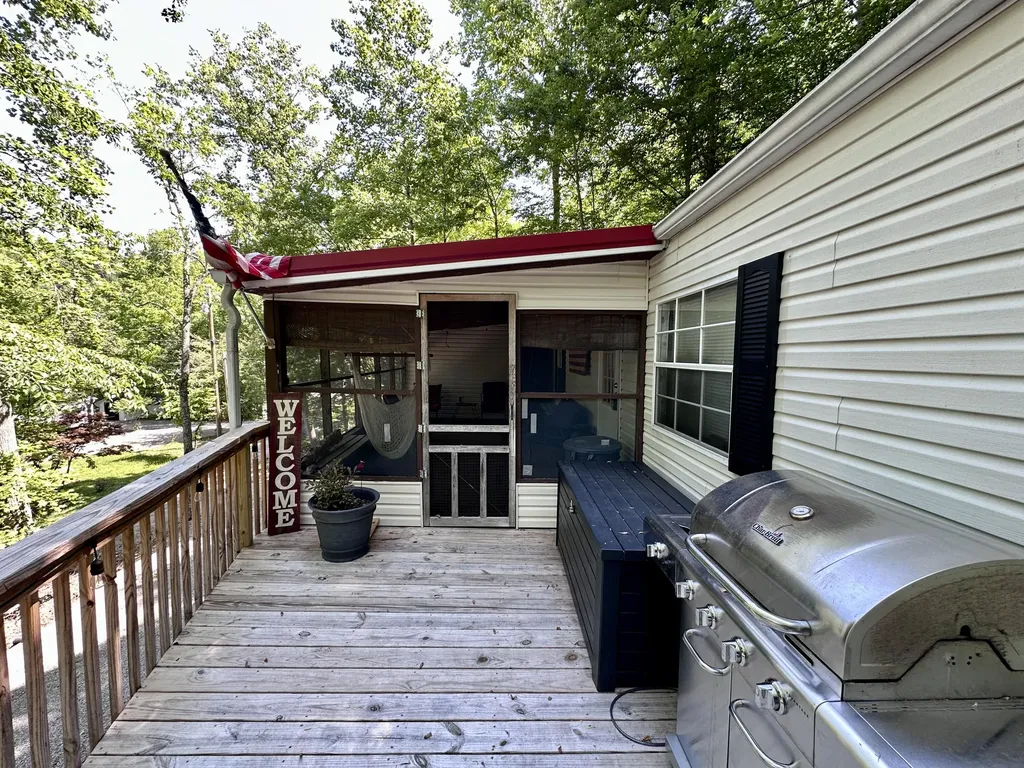 432 N Lake Drive Burnside KY 42519