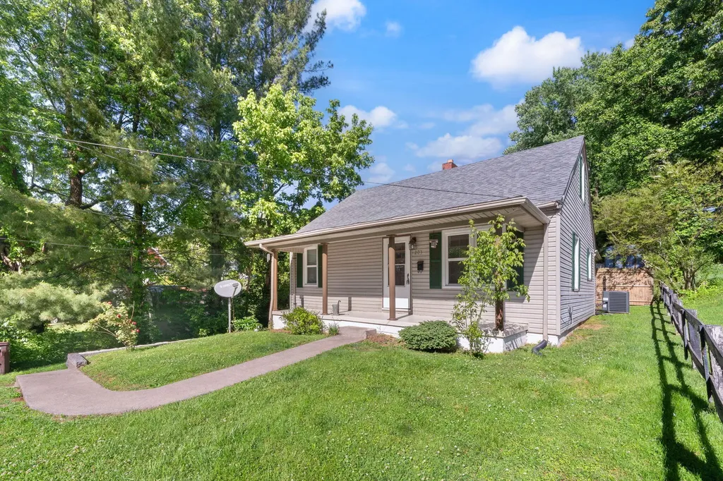 203 Beck Street Somerset KY 42501