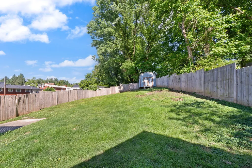 203 Beck Street Somerset KY 42501