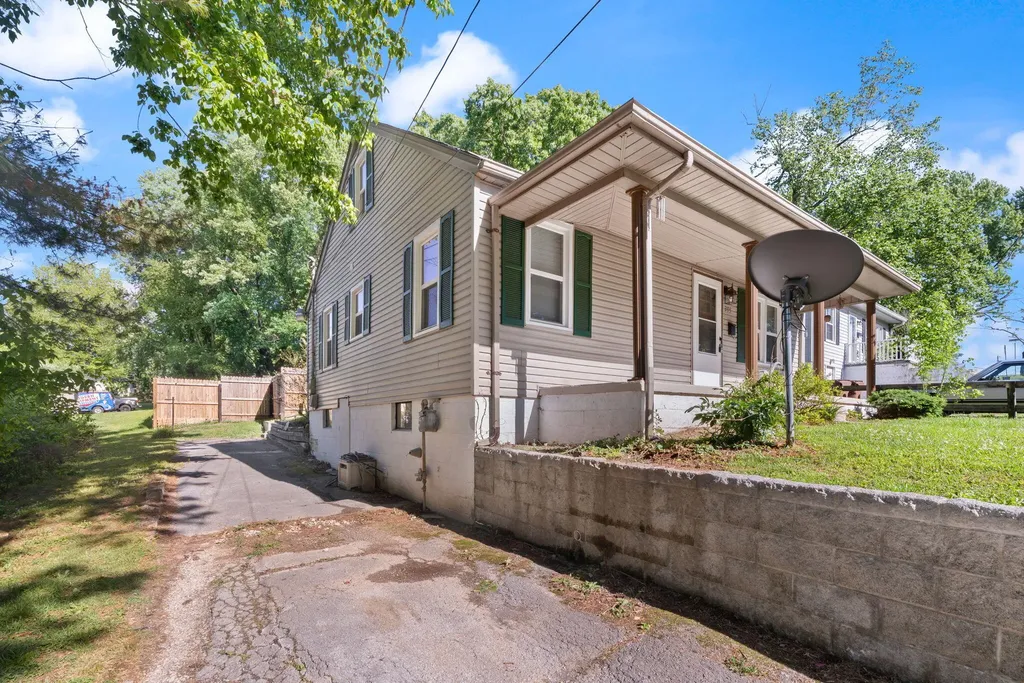 203 Beck Street Somerset KY 42501