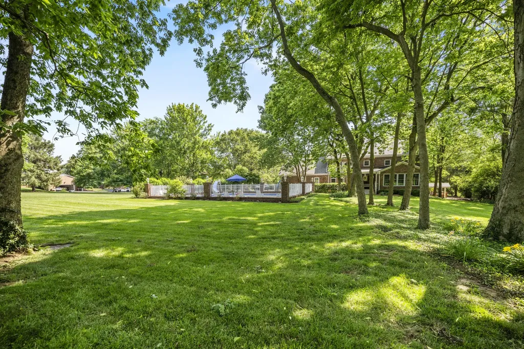 1788 Bahama Road Lexington KY 40509