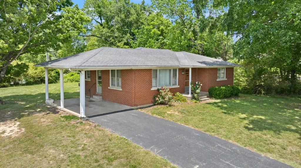 2413 Us-127 Russell Springs KY 42642