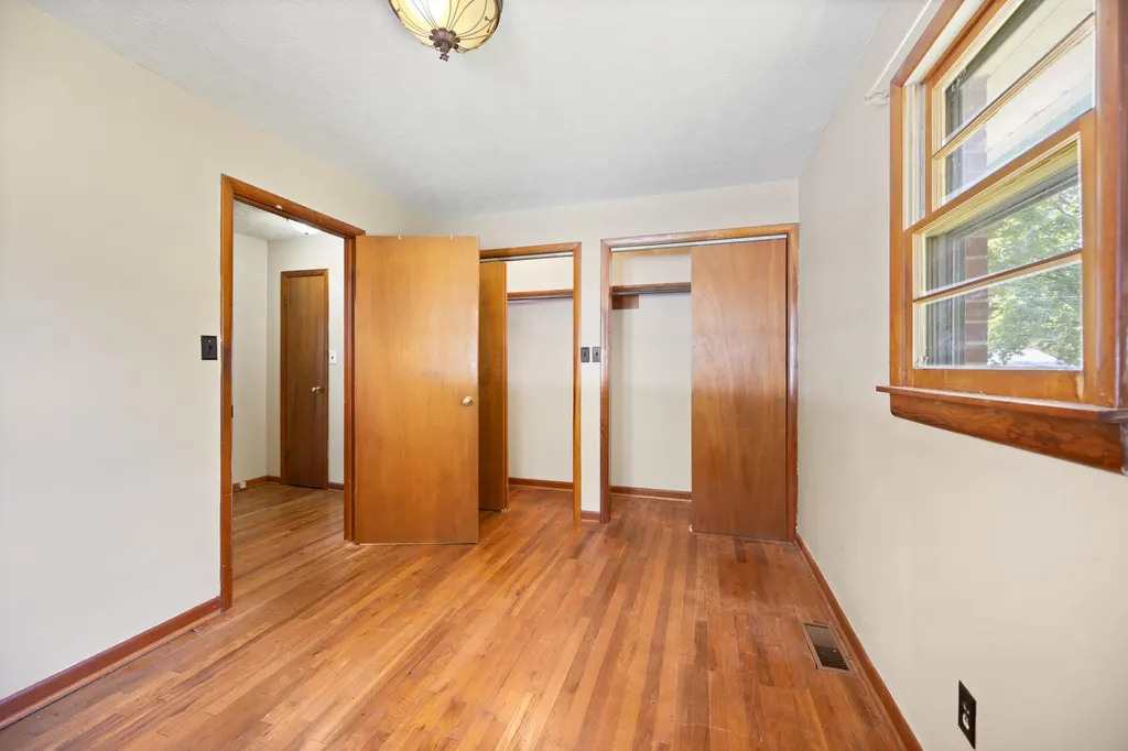 2413 Us-127 Russell Springs KY 42642