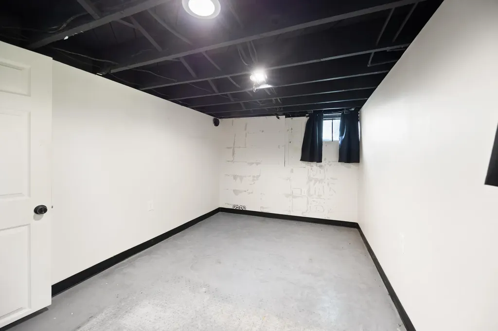 2413 Us-127 Russell Springs KY 42642