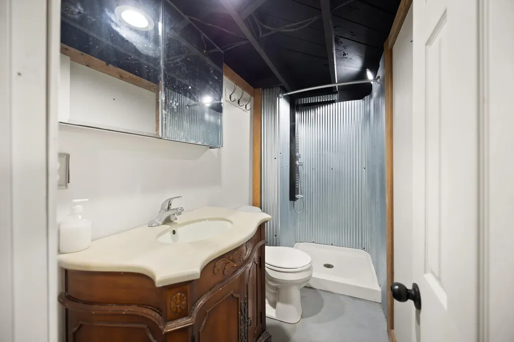 2413 Us-127 Russell Springs KY 42642