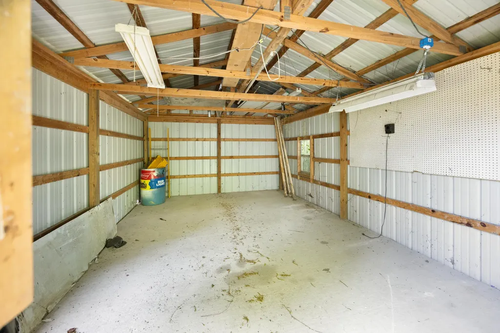 2413 Us-127 Russell Springs KY 42642