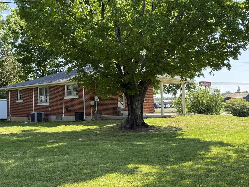 2413 Us-127 Russell Springs KY 42642