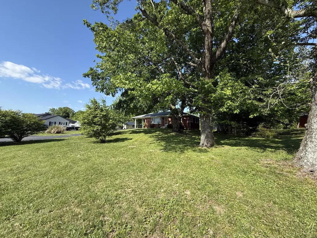 2413 Us-127 Russell Springs KY 42642