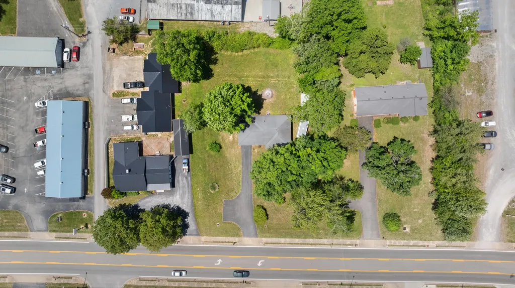 2413 Us-127 Russell Springs KY 42642