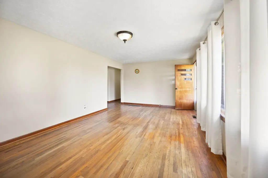 2413 Us-127 Russell Springs KY 42642