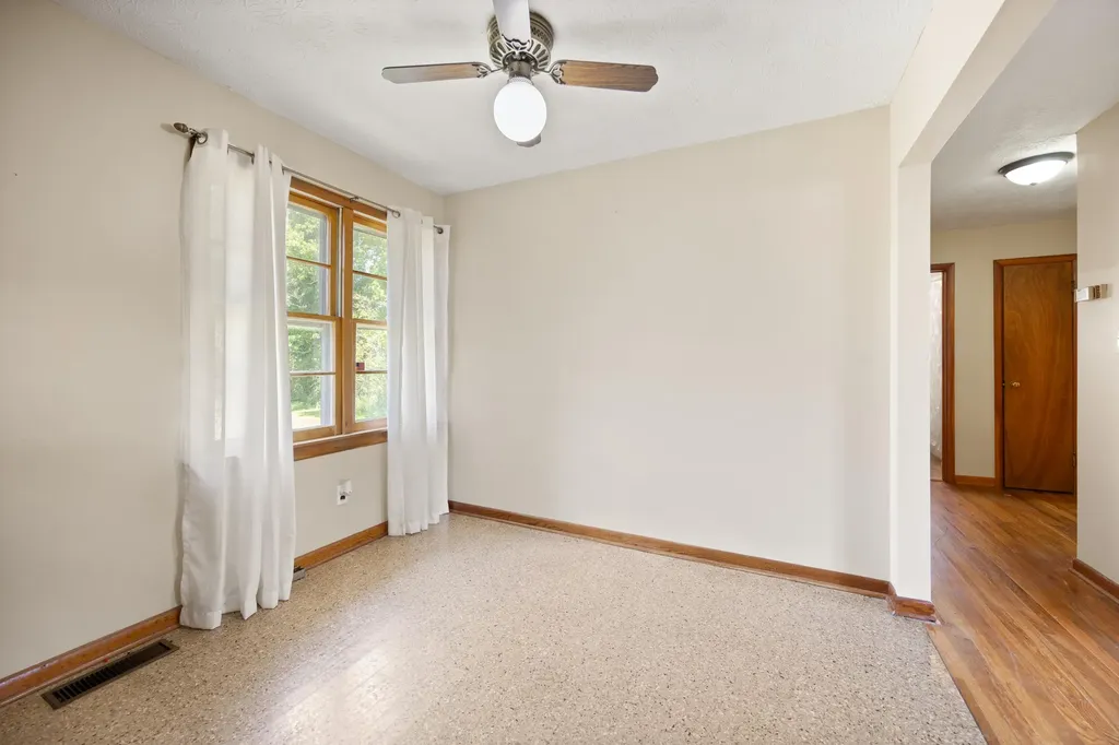 2413 Us-127 Russell Springs KY 42642