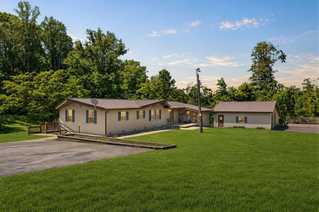 308 Dale Hollow Manor Road Albany KY 42602