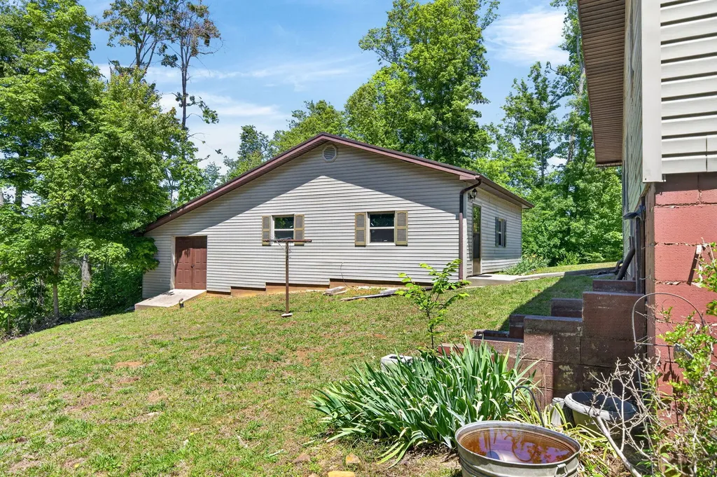 308 Dale Hollow Manor Road Albany KY 42602