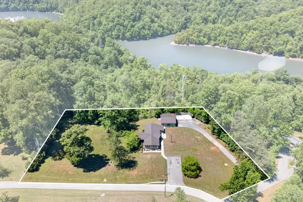 308 Dale Hollow Manor Road Albany KY 42602