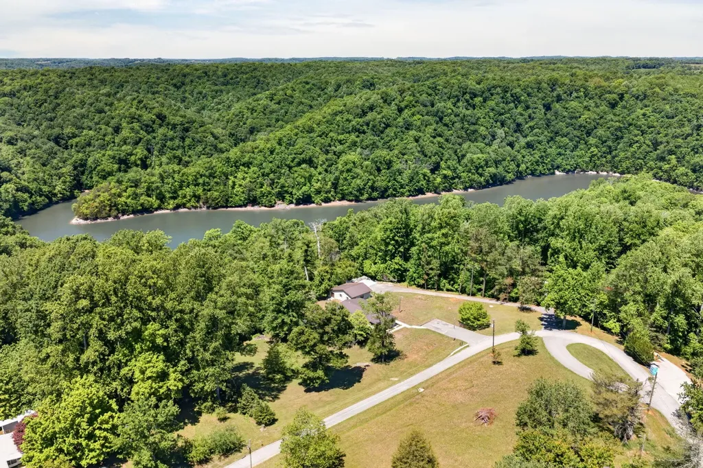 308 Dale Hollow Manor Road Albany KY 42602